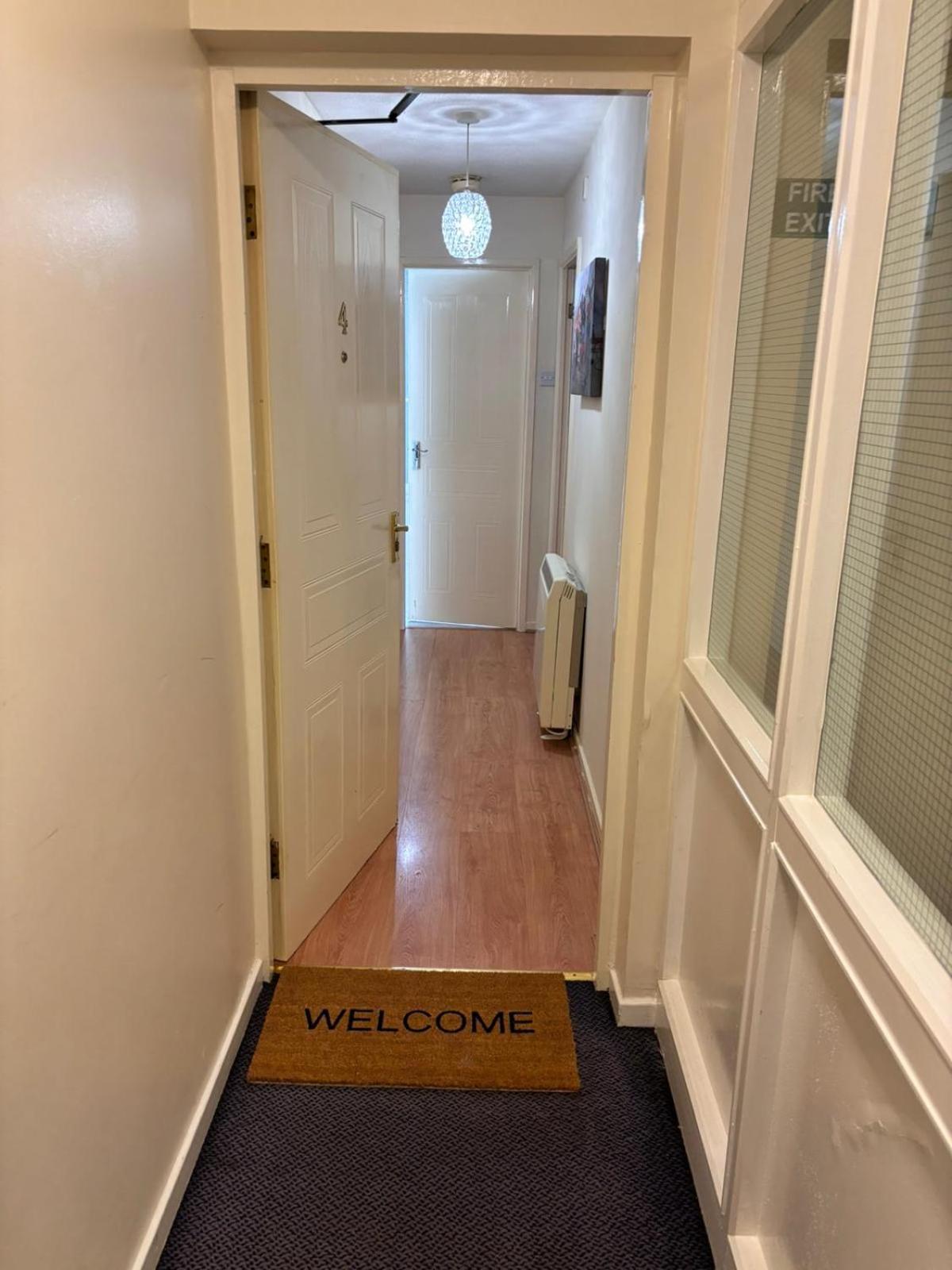 Lovely 2 Dbl Bed Apartment Near Heaton Park And North Manchester Hospital With Parking Экстерьер фото